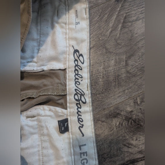 Eddie Bauer Chino Shorts - Picture 3 of 3